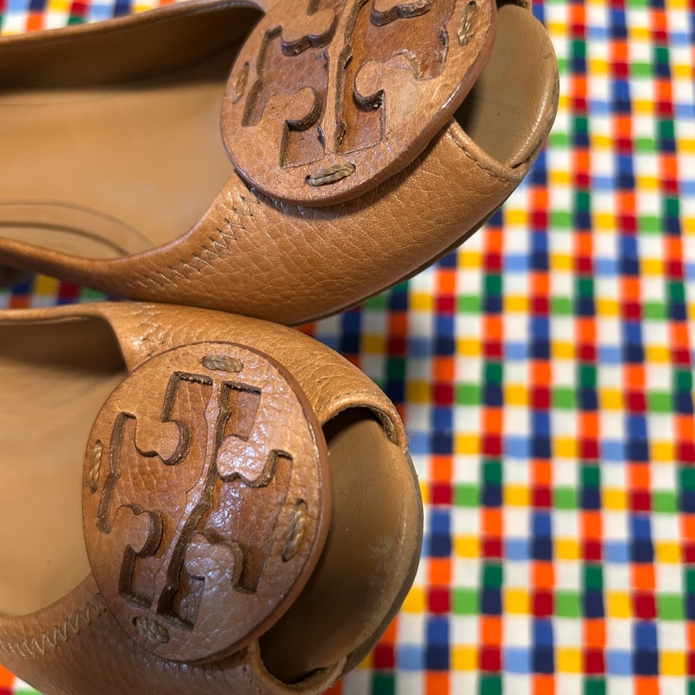 Tory Burch Women's Tan Peep Toe Shoes 9 - Picture 3 of 6